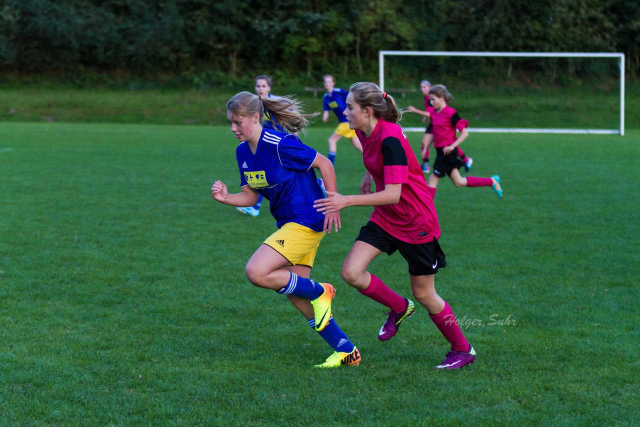 Bild 126 - B-Juniorinnen TSV Gnutz o.W. - SV Wahlstedt : Ergebnis: 1:1